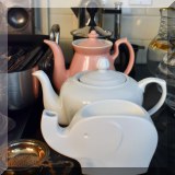 K15. Teapots. 